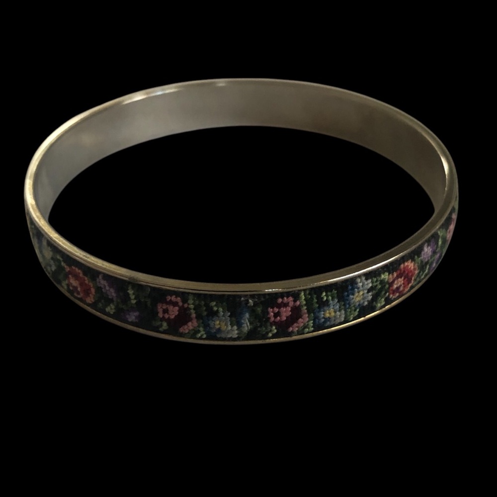 Floral Silver Bangle Bracelet - Picture 4 of 6